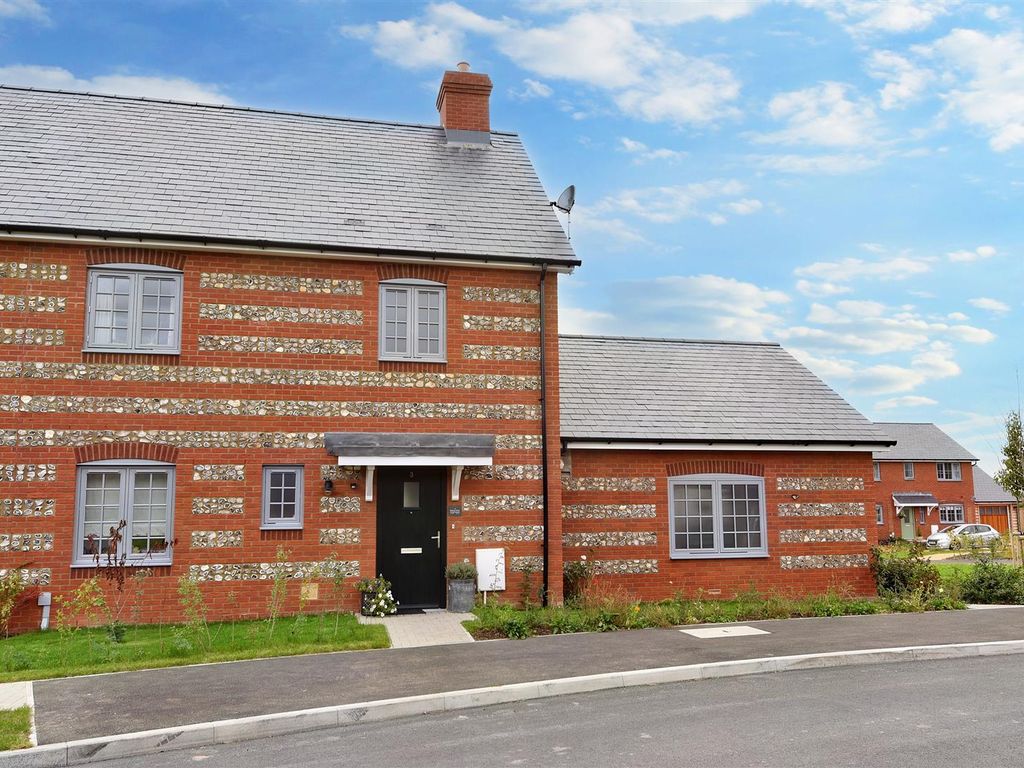 3 bed semidetached house for sale in Sutton View, Fontmell Magna