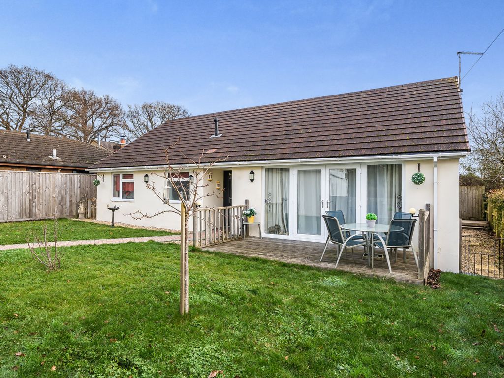 3 bed bungalow for sale in Liverton, Newton Abbot, Devon TQ12, £425,000
