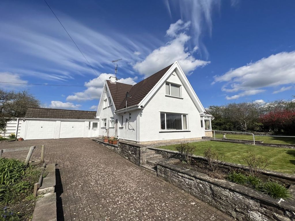 3 bed detached house for sale in Penpergwm, Abergavenny NP7 Zoopla