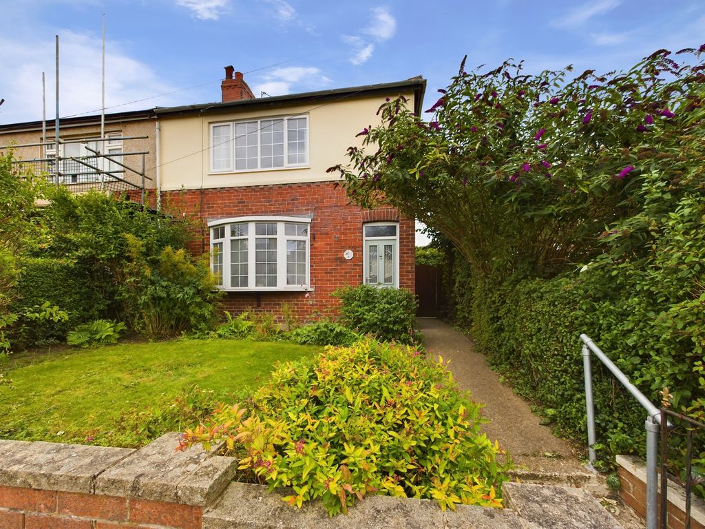 3 bed semidetached house for sale in Mulberry Avenue, Ryhill