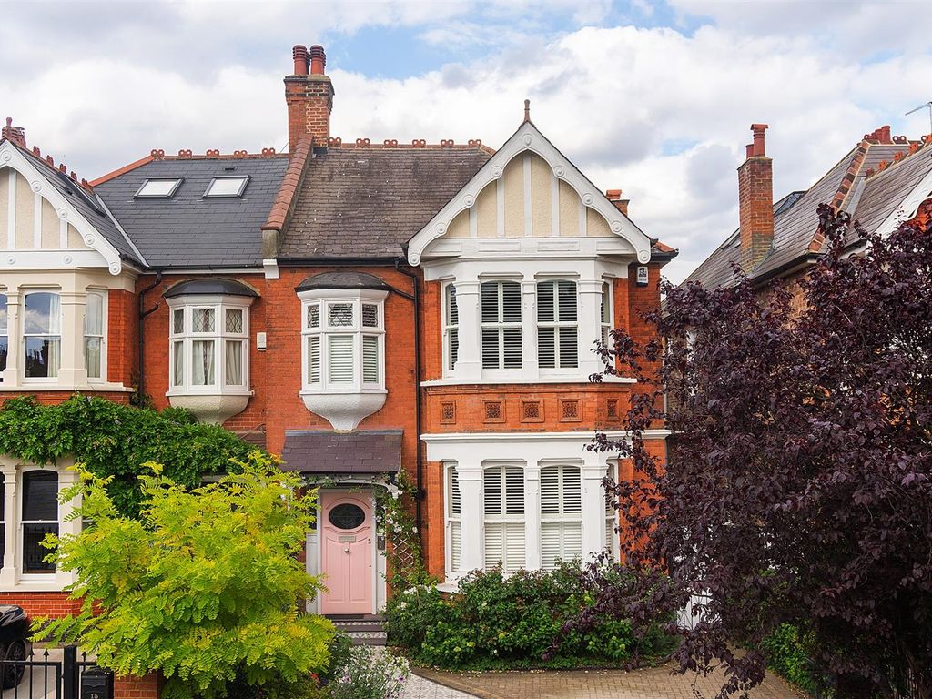 Montague Gardens, Acton, London W3  