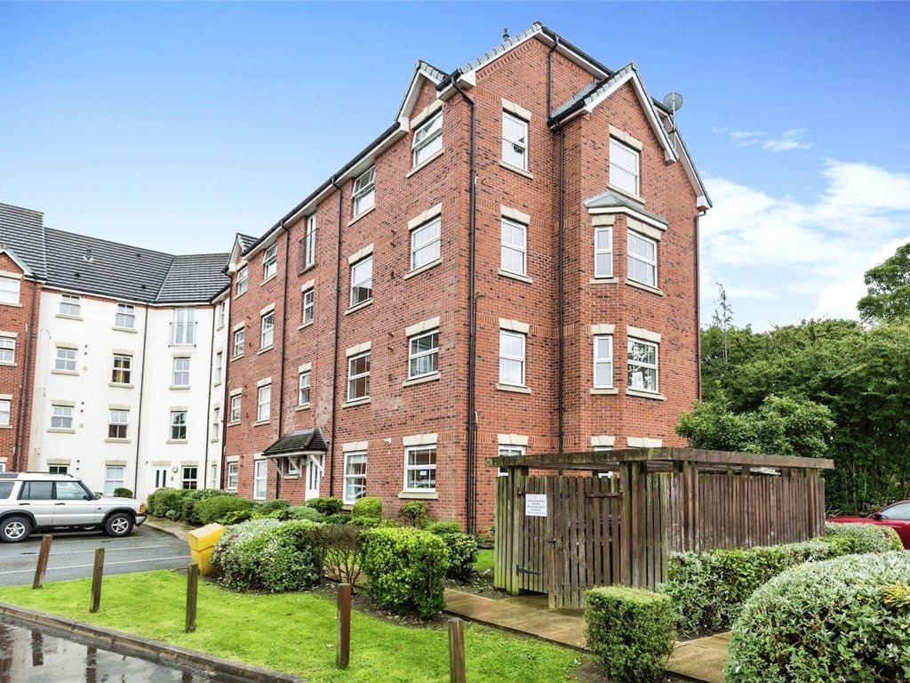 2 bed flat for sale in Great Park Drive, Leyland, Lancashire PR25, £