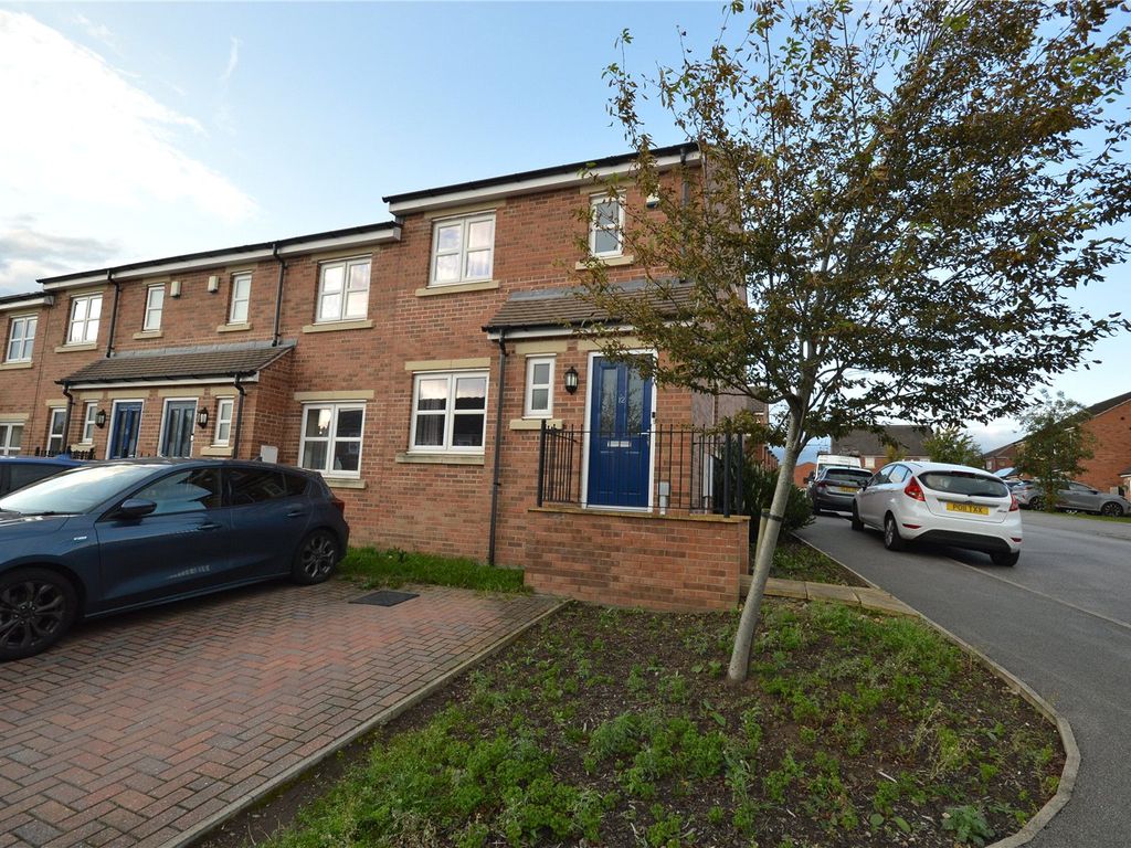 2 bed terraced house for sale in Barley Fields Close, Garforth, Leeds