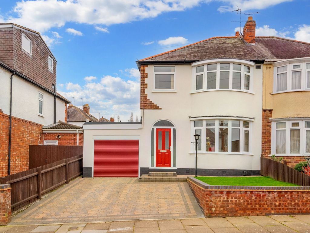 Conaglen Road, Aylestone LE2  