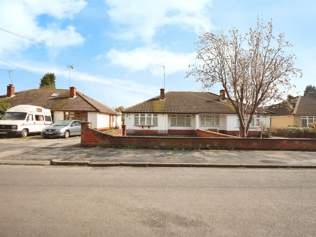 2 bed semidetached bungalow for sale in Burbages Lane, Longford