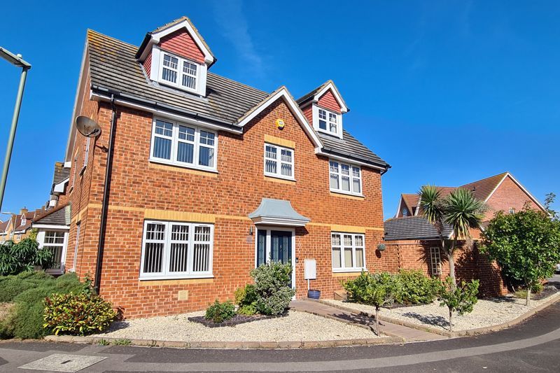 5 bed detached house for sale in Westland Drive, LeeOnTheSolent PO13