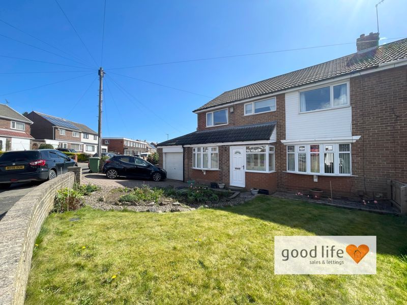 4 bed semidetached house for sale in Carlton Crescent, East Herrington