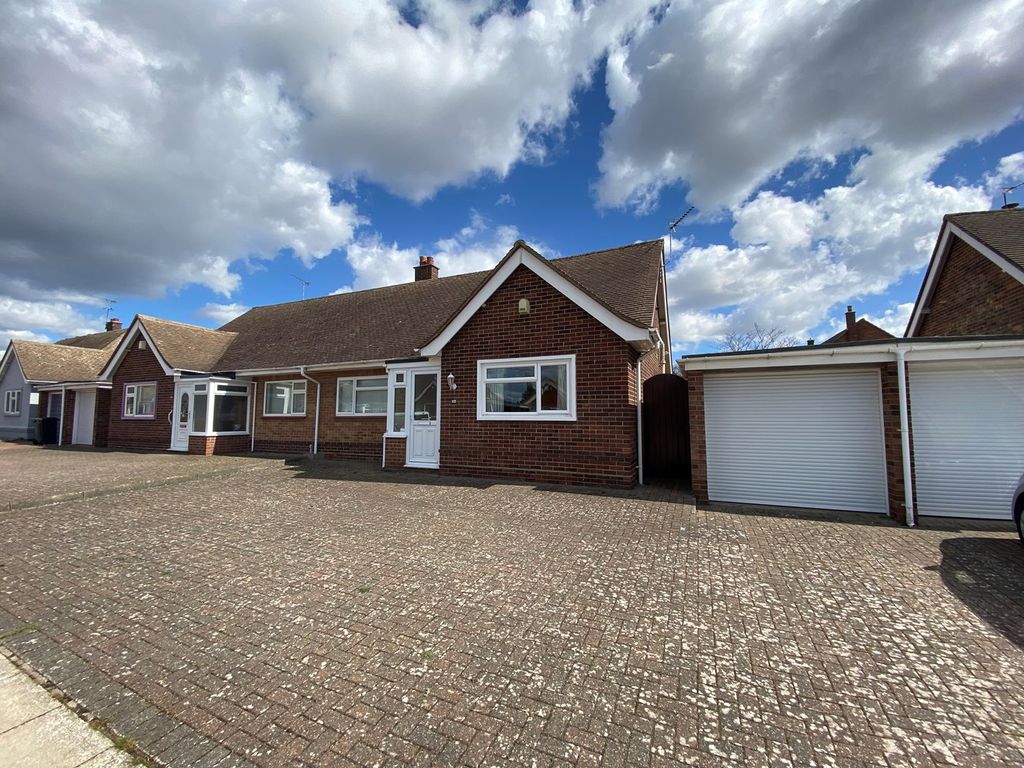 2 bed semidetached bungalow for sale in Blandford Road, Ipswich IP3