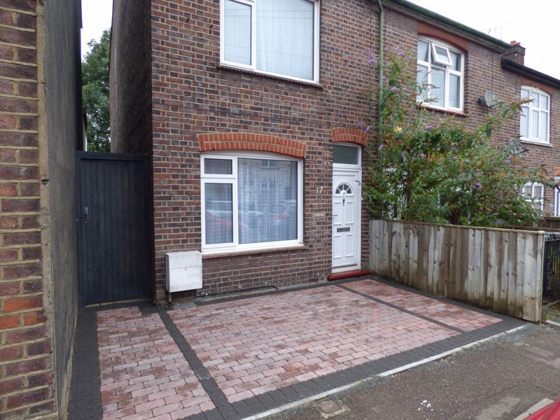 2 bed terraced house to rent in Moreton Road South, Luton LU2 Zoopla