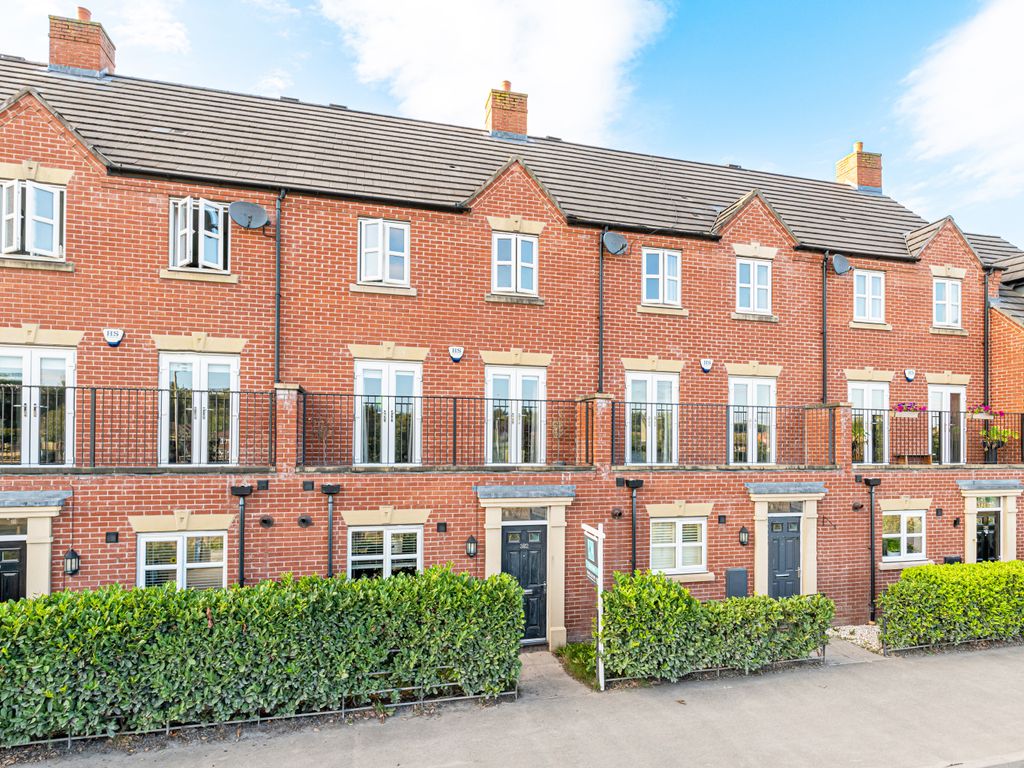 3 bed terraced house for sale in Thelwall Lane, Latchford, Warrington