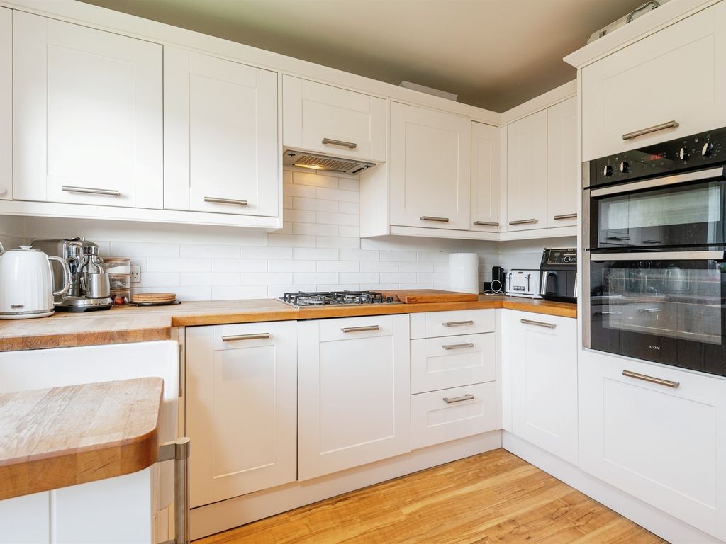 3 bed terraced house for sale in Gamble Hill Drive, Bramley, Leeds LS13