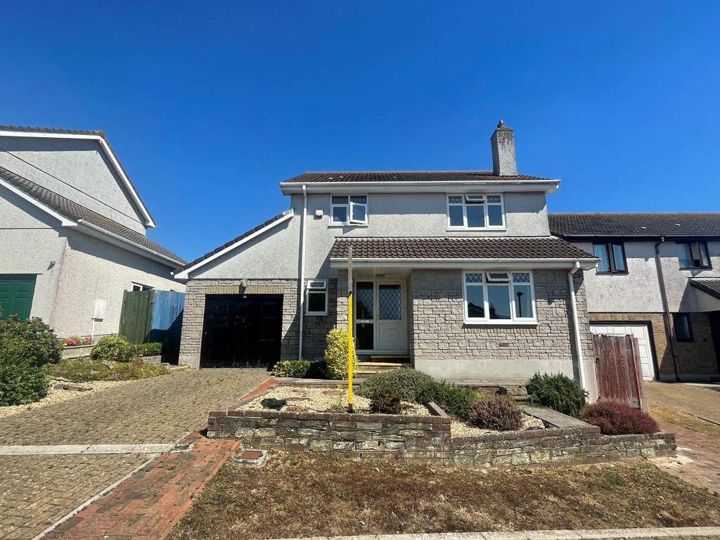 3 bed detached house for sale in Camperknowle Close, Millbrook