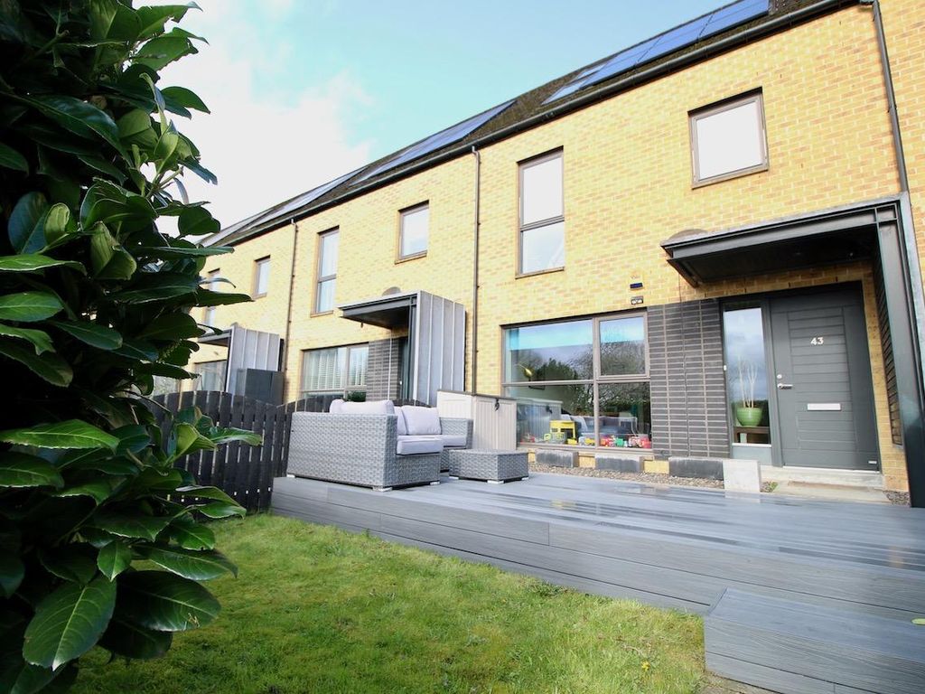 3 bed terraced house for sale in Vancouver Walk, The Village, Glasgow