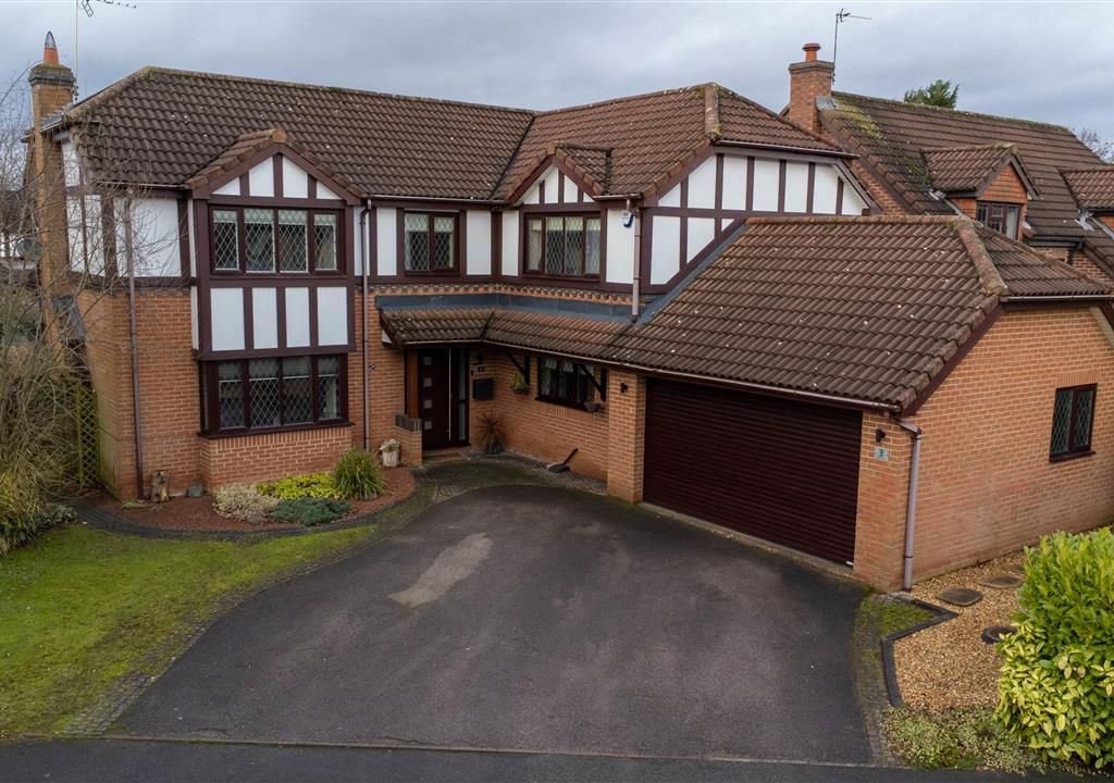 4 bed detached house for sale in Fallowfield Close, Winsford CW7 Zoopla