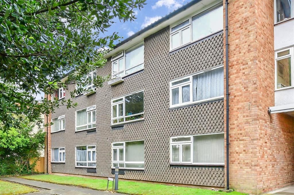 2 bed flat for sale in Christchurch Park, Sutton, Surrey SM2 Zoopla