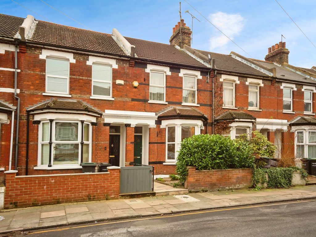 3 bed terraced house for sale in Old Road West, Gravesend DA11, £