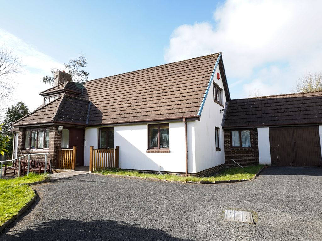 4 bed detached house for sale in Primrose Hill, Llanbadarn Fawr
