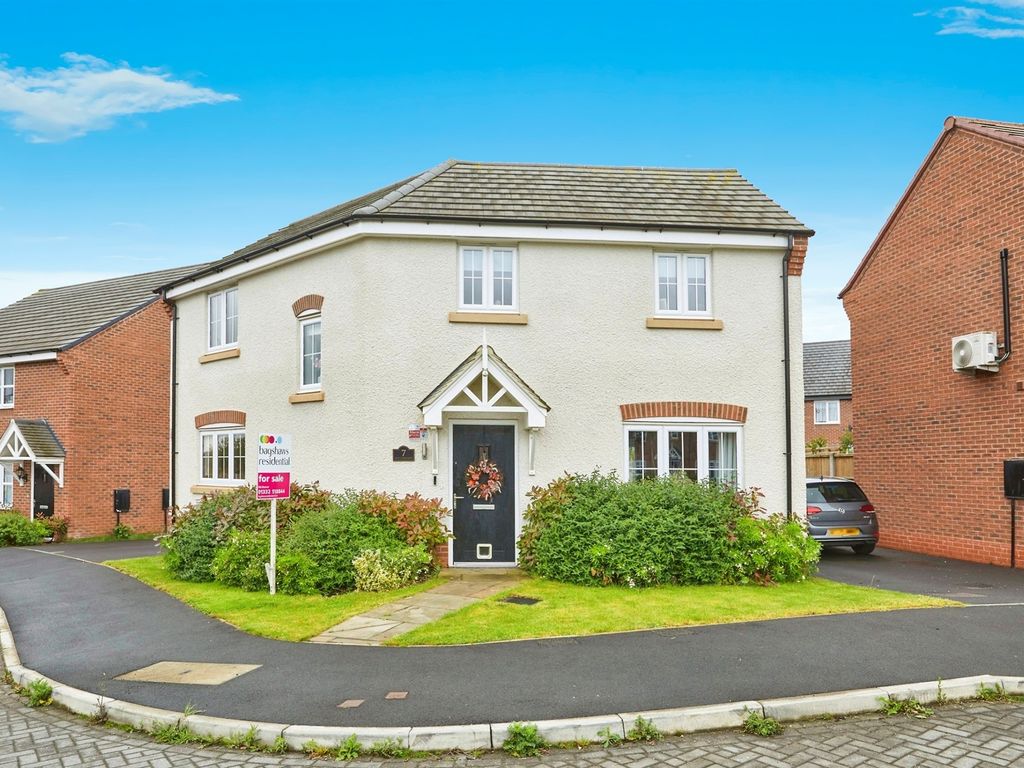 3 bed detached house for sale in Iris Crescent, Mickleover, Derby DE3