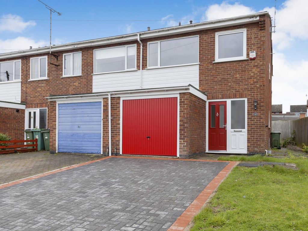 3 bed end terrace house for sale in King Street, Whetstone, Leicester