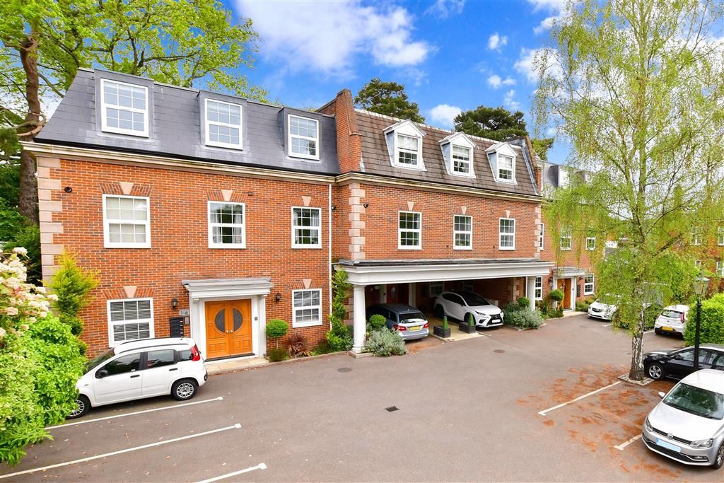2 bed flat for sale in Speldhurst Road, Southborough, Tunbridge Wells