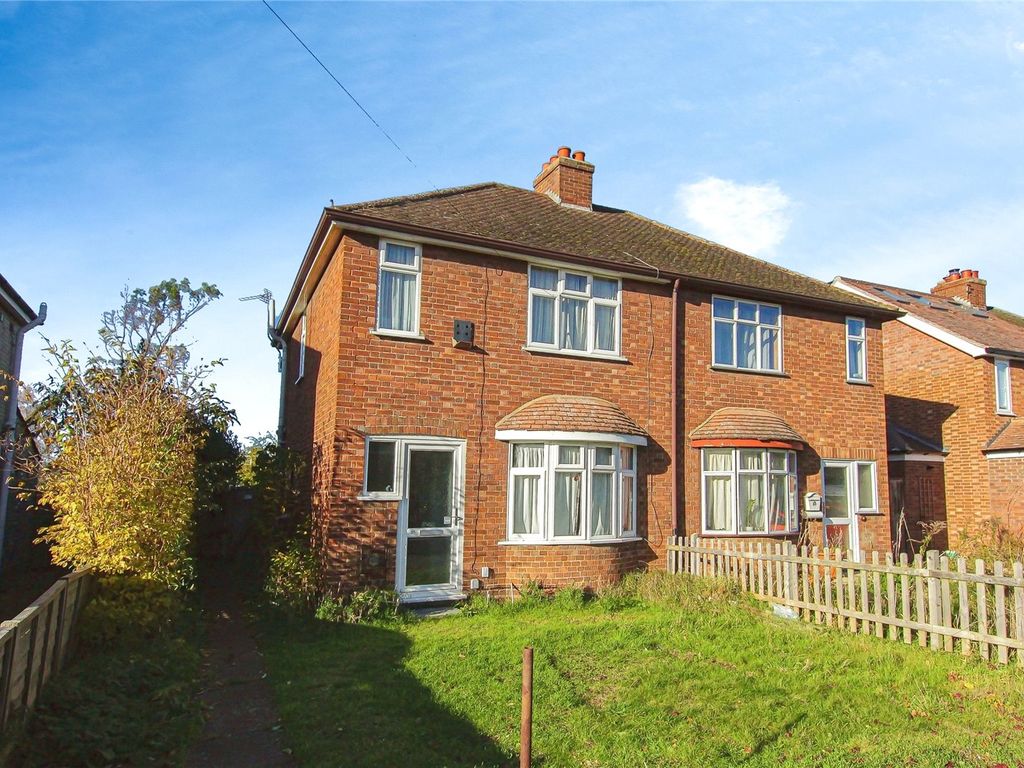 2 bed semidetached house for sale in Merton Road, Histon, Cambridge