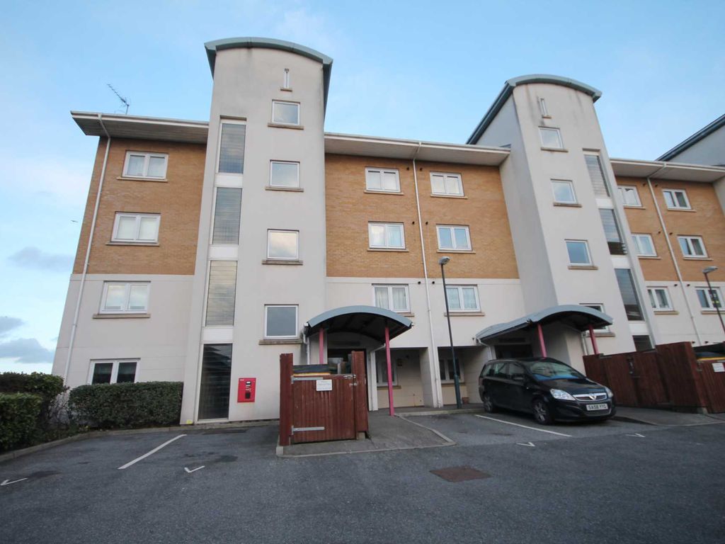 2 bed flat to rent in Windrush Court, Chichester Wharf DA8 Zoopla