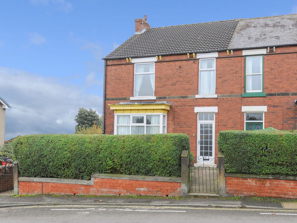 4 bed semidetached house for sale in St. Johns Road, Chesterfield S41