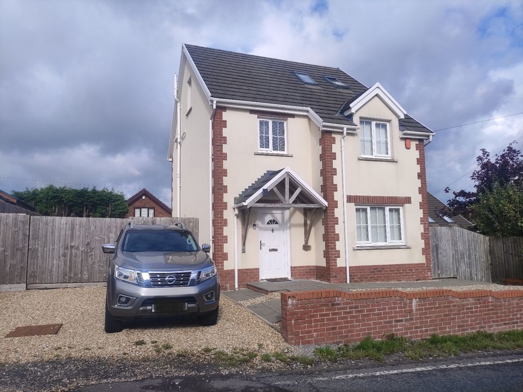4 bed detached house for sale in Heol Y Foel, Foelgastell SA14 Zoopla