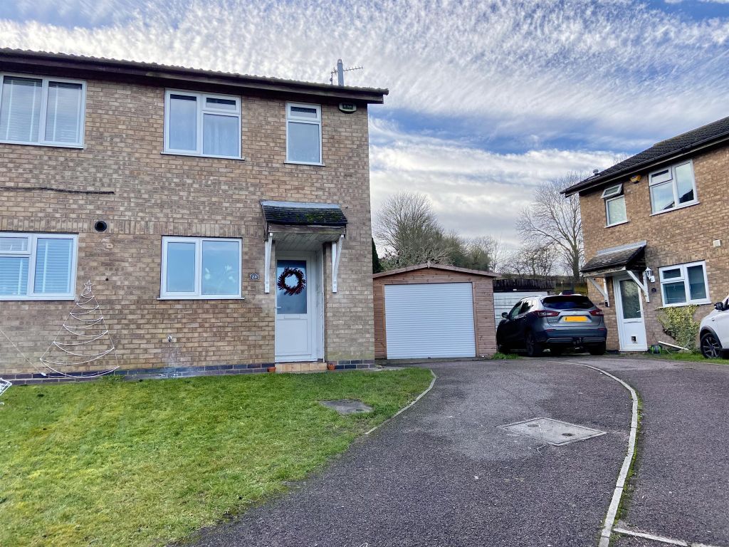 2 bed semidetached house for sale in Sandringham Drive, Grantham NG31