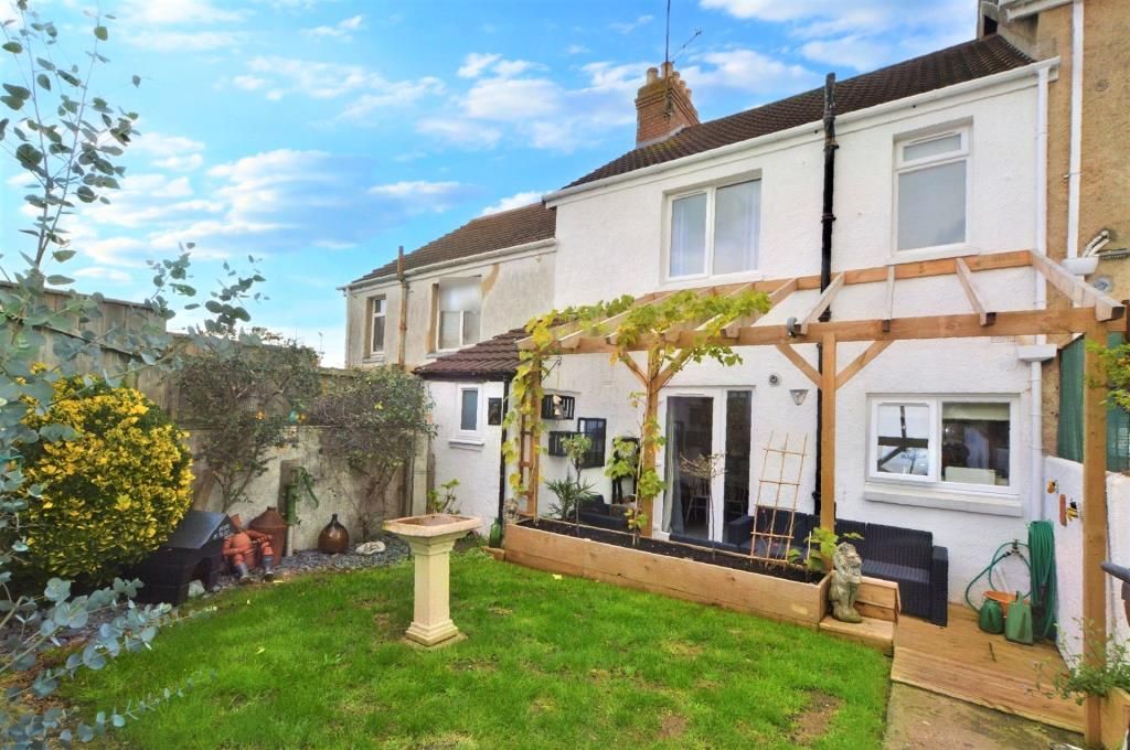 Boundary Road, Chelston, Torquay, Devon TQ2