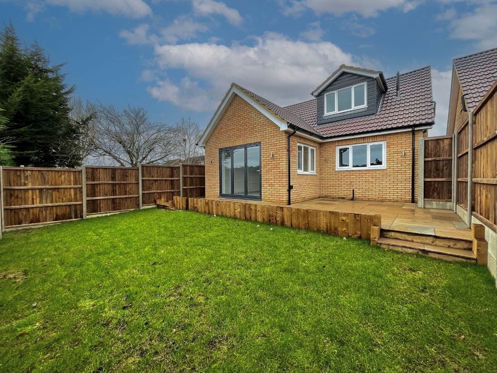 Gransden Close Luton LU3  