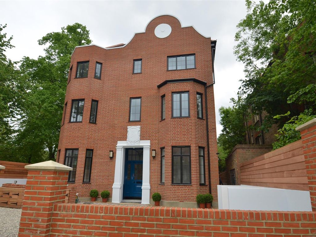 2 bed flat to rent in Elers Road, Ealing, London W13, £2,200 pcm Zoopla