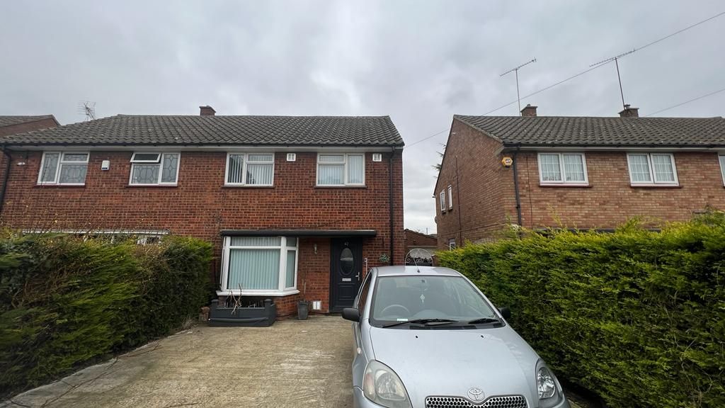3 bed semidetached house to rent in Pirton Road, Luton LU4 Zoopla