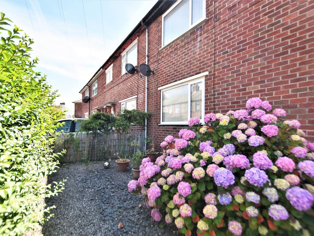 2 bed semidetached house to rent in Suffolk Street, BarrowInFurness