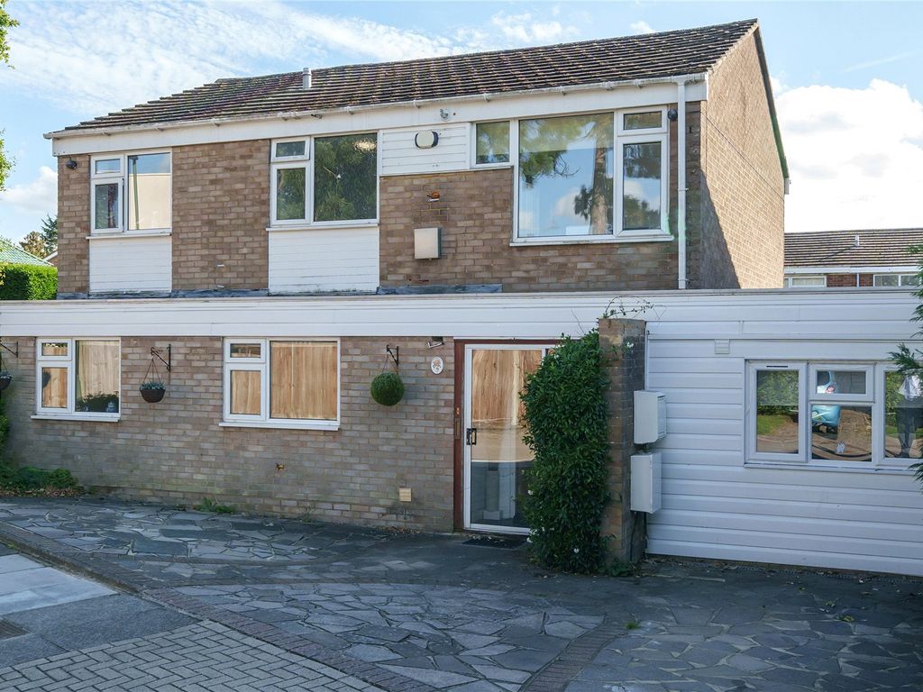 6 bed detached house for sale in Kennedy Close, Petts Wood, Orpington