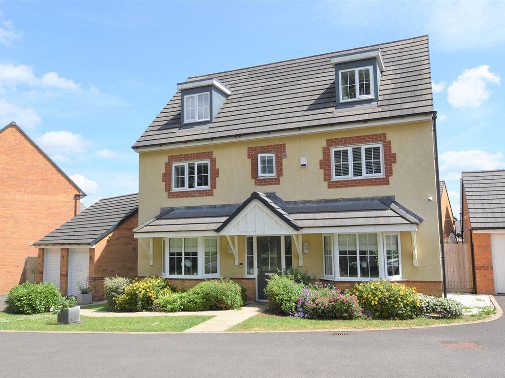 5 bed detached house for sale in Cotswold Gardens, Midsomer Norton