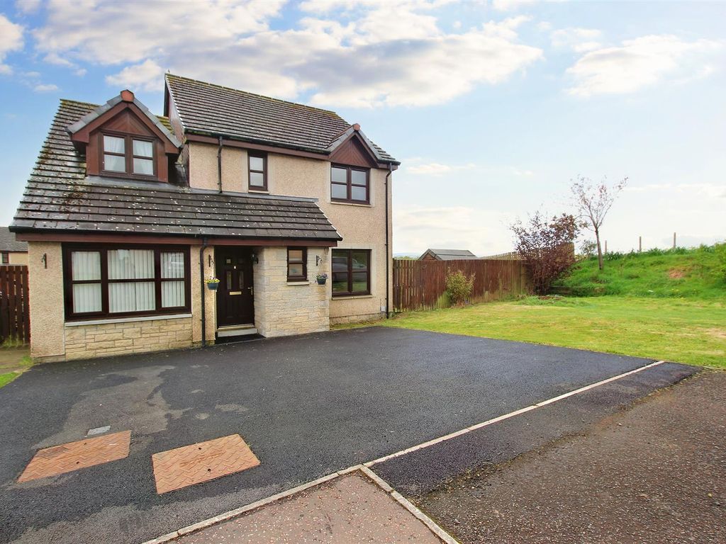 4 bed detached house for sale in Castledyke Lea, Carstairs, Lanark ML11, £225,000 Zoopla