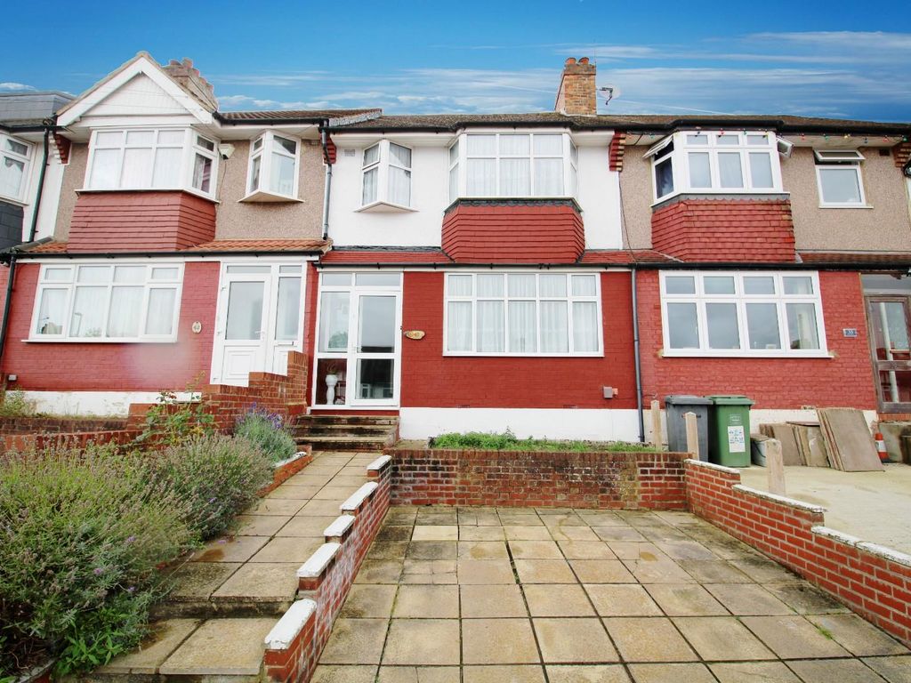 3 bed terraced house for sale in Clayhill Crescent, London SE9, £
