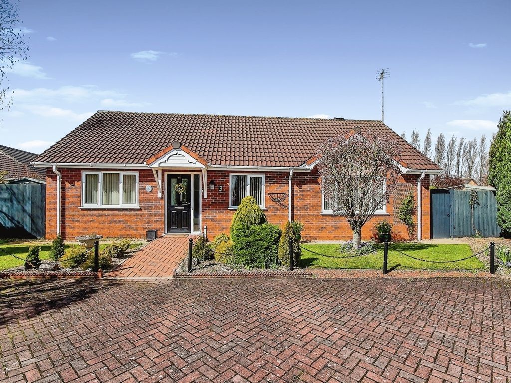 3 bed detached bungalow for sale in Balmoral Way, Holbeach, Spalding