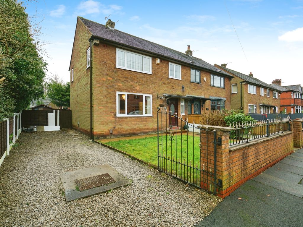 3 bed semidetached house for sale in Strawberry Hill Road, Bolton BL2