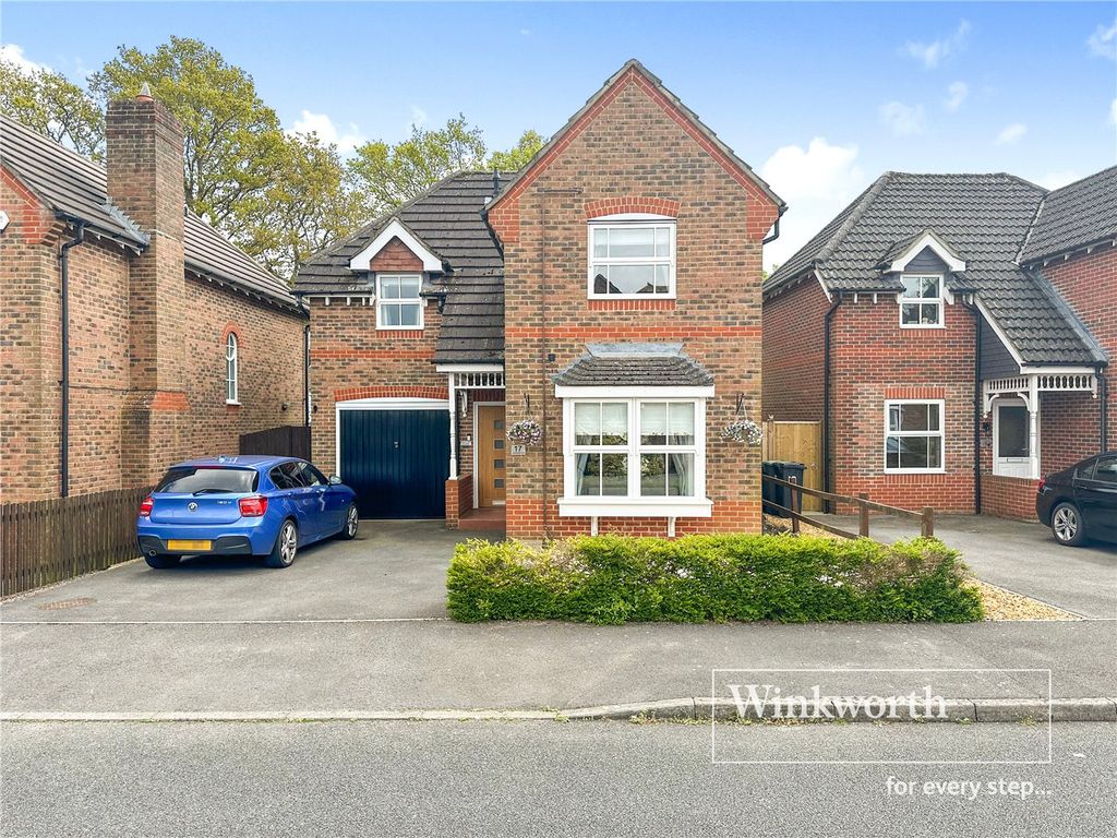 3 bed detached house for sale in Casterbridge Road, Ferndown BH22, £