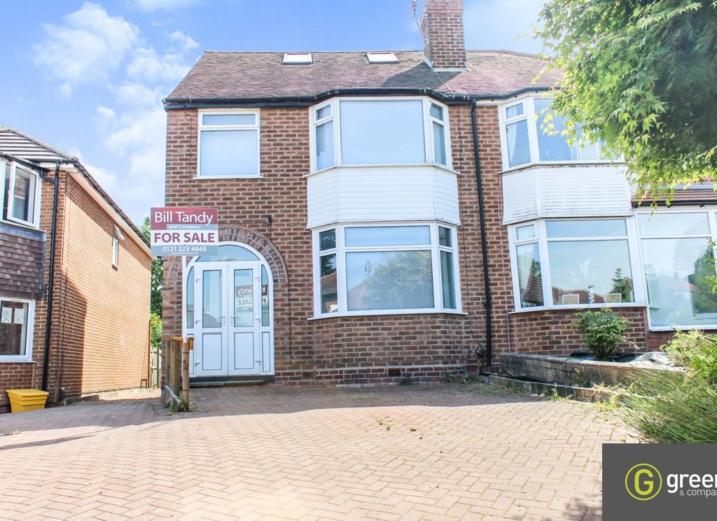 4 bed semidetached house for sale in Coppice View Road, Sutton