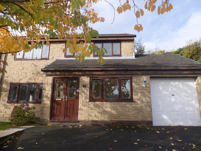 4 bed detached house to rent in Dorset Avenue, Diggle, Oldham OL3, £