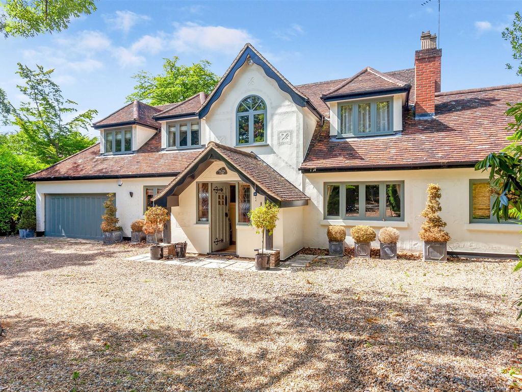 4 bed detached house for sale in West Riding, Tewin, Welwyn AL6 Zoopla