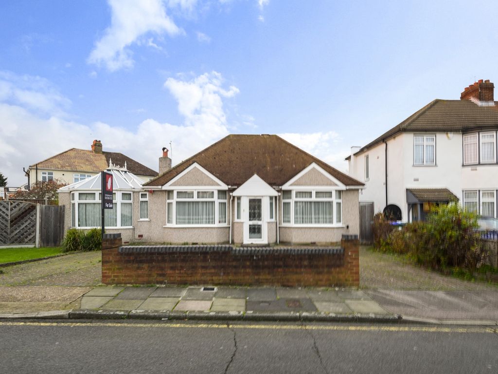 3 bed bungalow for sale in Darwin Road, Welling DA16, £570,000 Zoopla