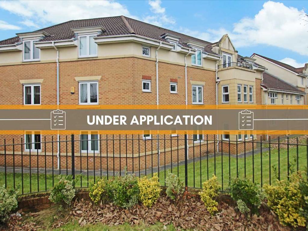 2 bed flat to rent in Hatherlow Court, Westhoughton, Bolton BL5, £750 pcm Zoopla
