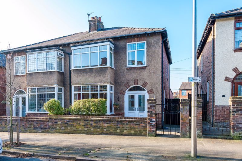 3 bed semidetached house for sale in Upper Dicconson Street, Swinley