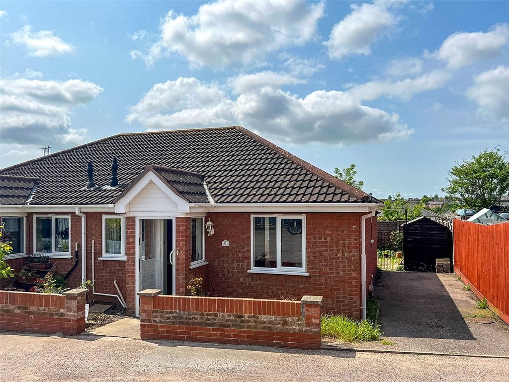 2 bed bungalow for sale in Harwich Road, Colchester, Essex CO4 Zoopla