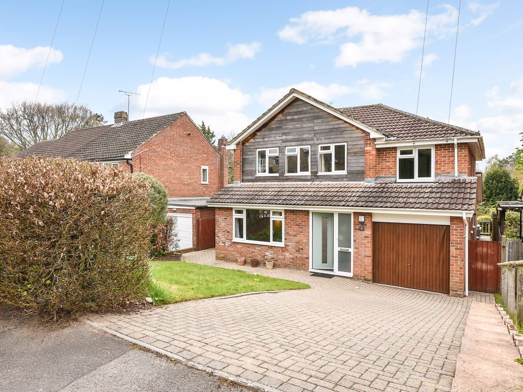 4 bed detached house for sale in Crouchers Croft, Winchester SO22 Zoopla