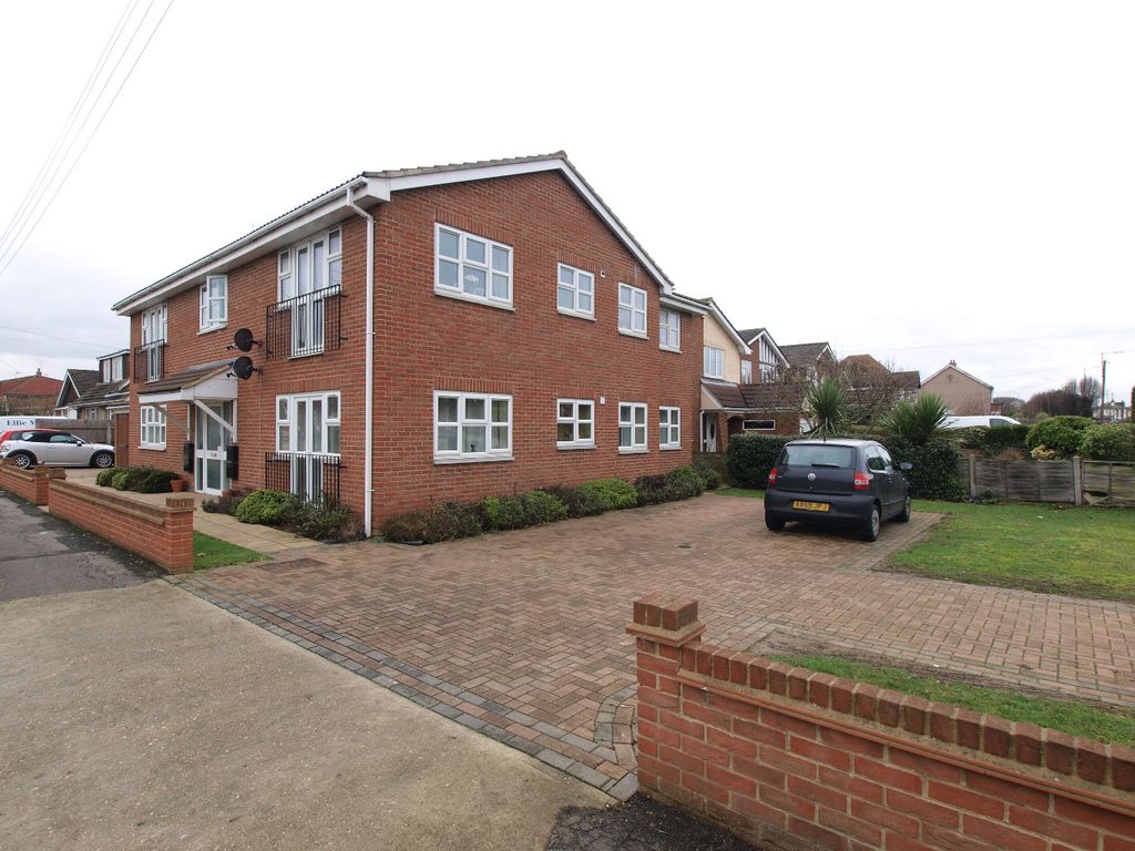 2 bed flat to rent in London Road, Benfleet SS7 Zoopla